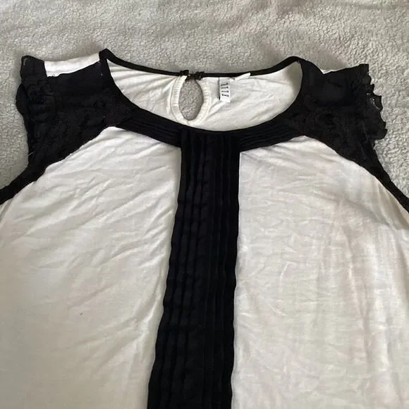 Elle kohls black and white sleeveless work career blouse top small - Picture 4 of 7